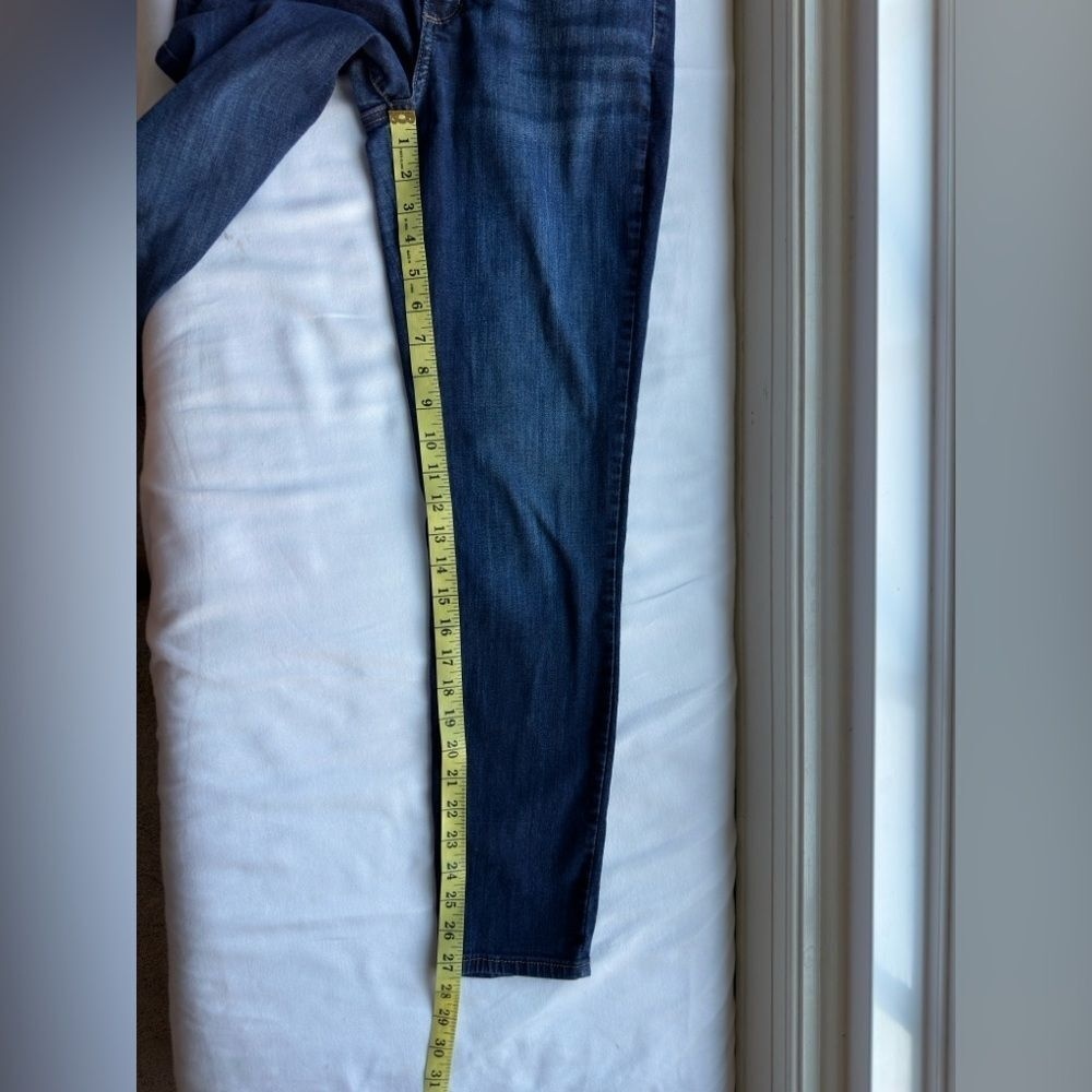 Universal Thread High Rise Skinny Jeans Size 8 - Picture 7 of 8